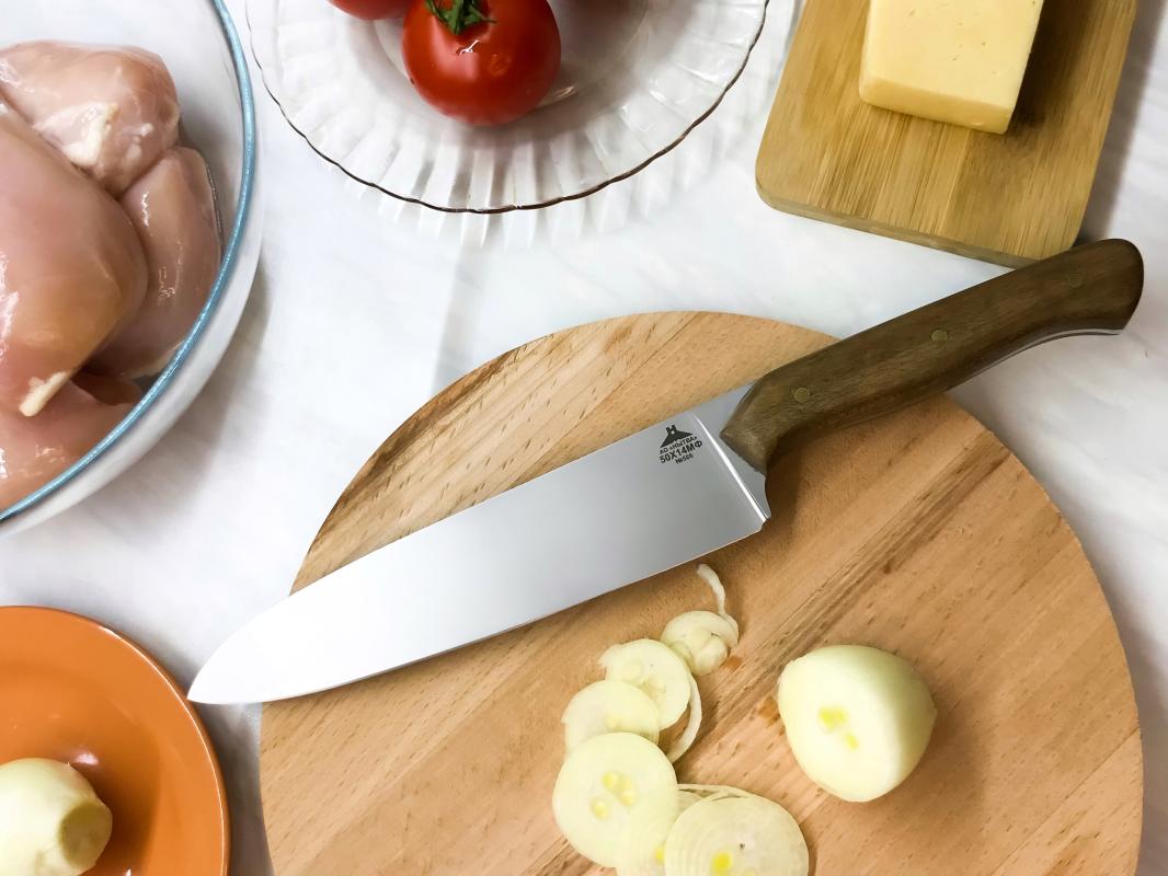 Шеф-нож - один из самых востребованных инструментов на кухне