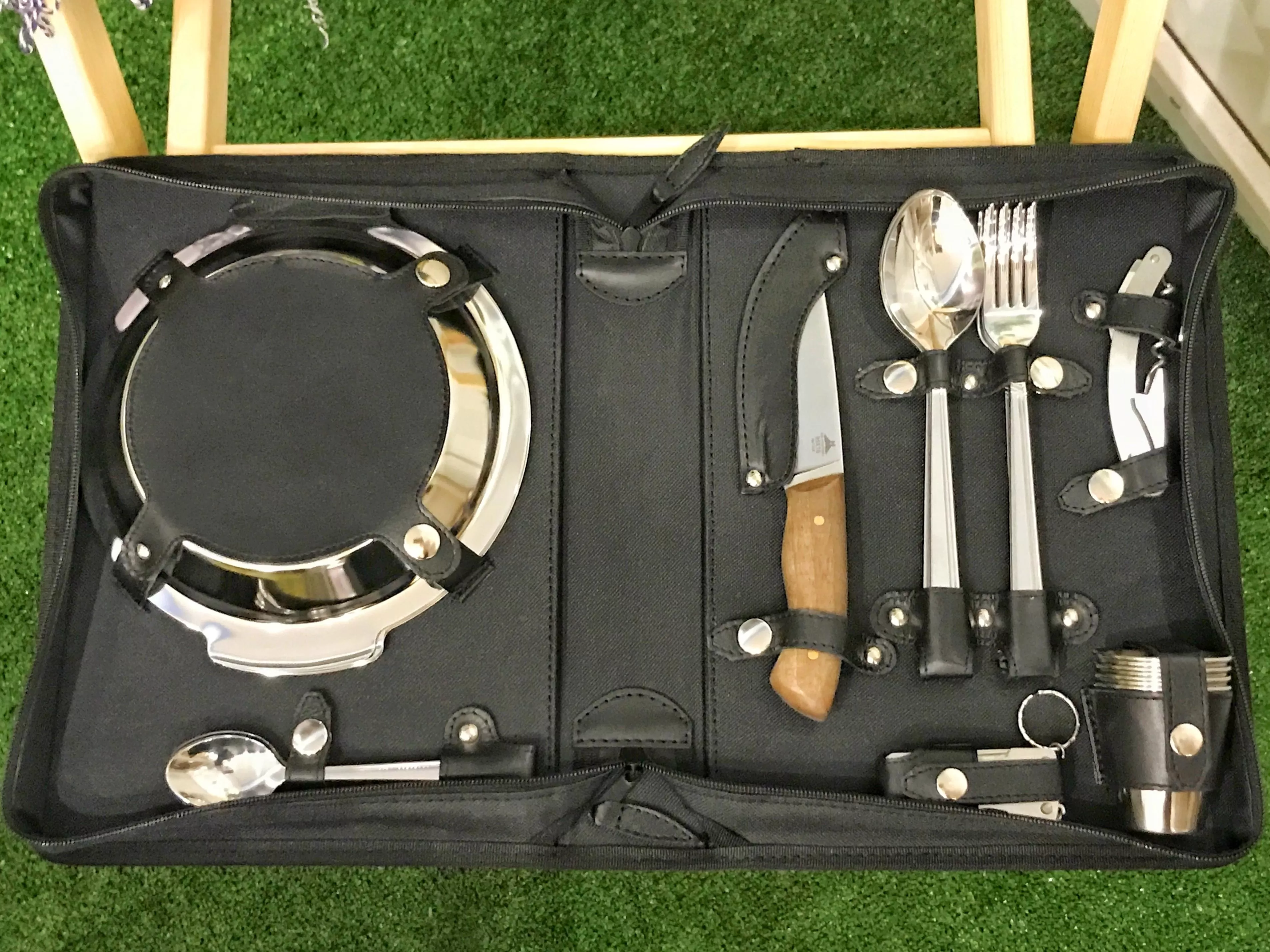 23-предметный походный набор «Аппетит» с ножом «Зубр» в сумке из ткани
